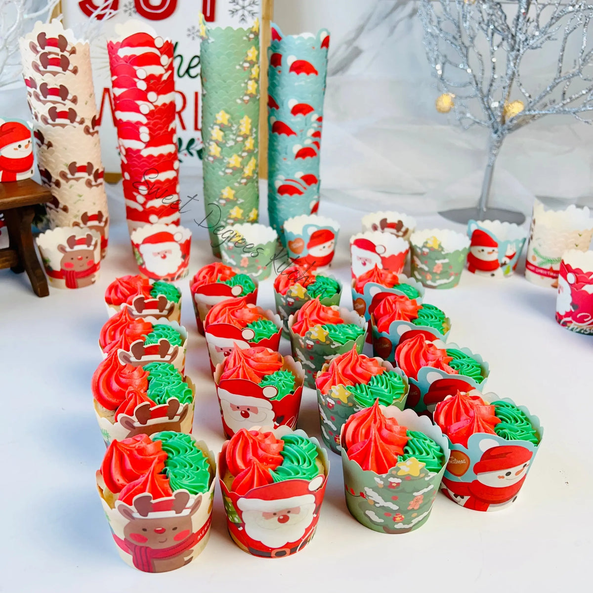 Christmas Holiday Cupcake and Muffin Baking Liners 50 PCs Sweet Degrees Kitchen