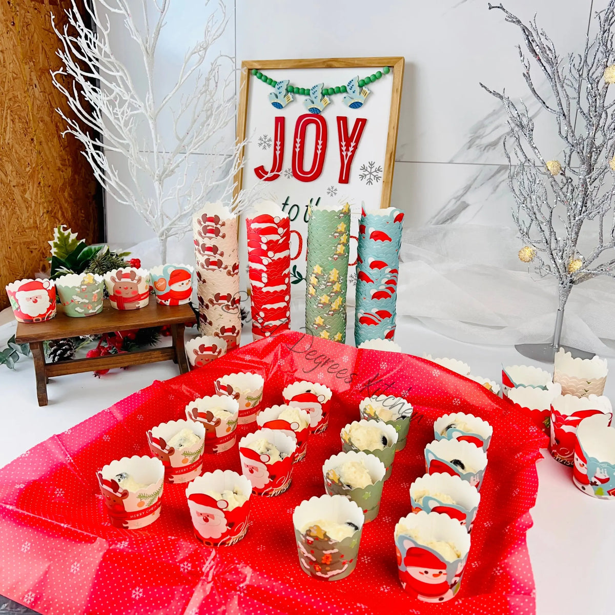 Christmas Holiday Cupcake and Muffin Baking Liners 50 PCs Sweet Degrees Kitchen