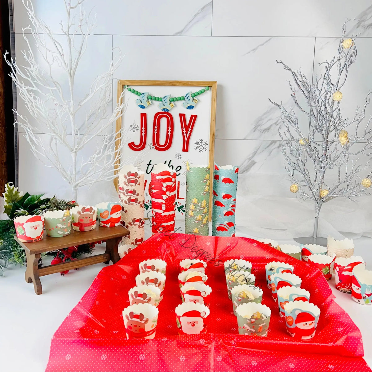 Christmas Holiday Cupcake and Muffin Baking Liners 50 PCs Sweet Degrees Kitchen