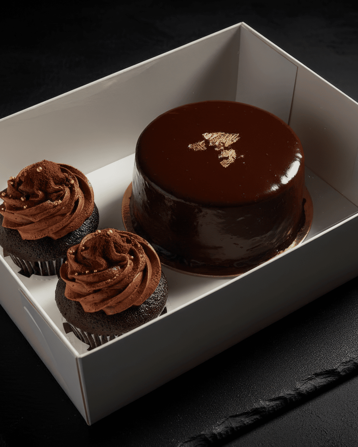 Cake and Cupcake Bento Boxes with Clear Lid - 1 Cake & 2 Cupcakes - Cupcake boxes