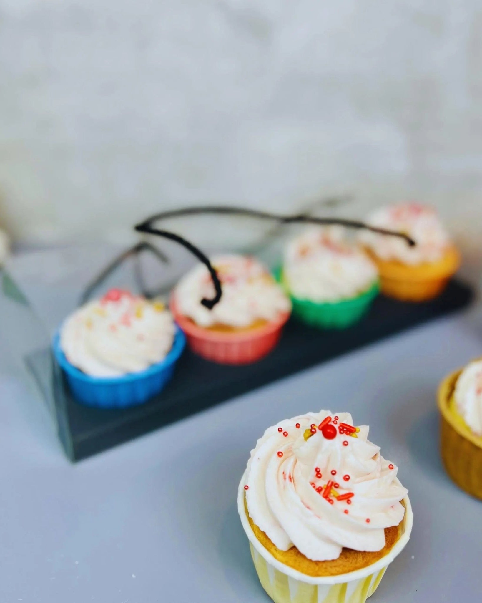 Clear Cupcake & Muffin Boxes with 4 Holes - Sweet Degrees Kitchen