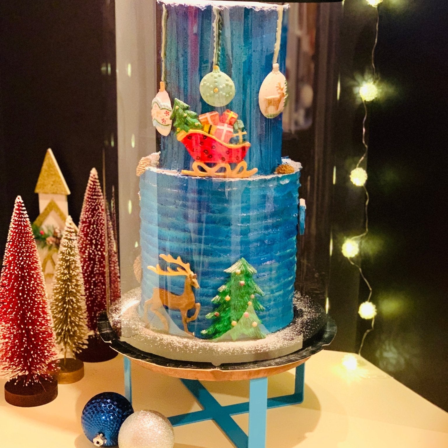 Extra Tall Round Clear Cake Box - 10" D x 17.5" H - Clear Cake Boxes for Tall Tiered Cakes - RW10175 Round cake box