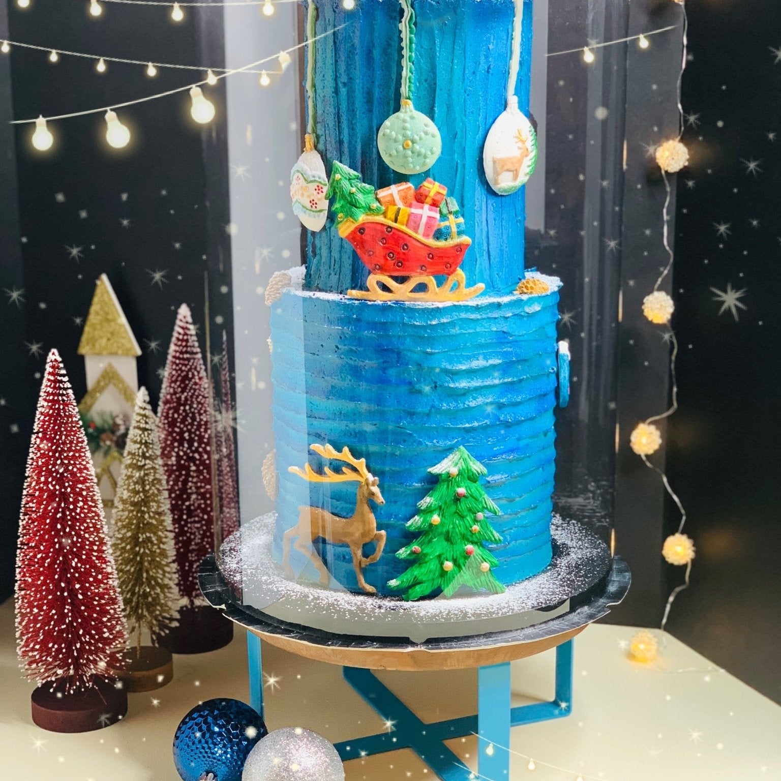 Extra Tall Round Clear Cake Box - 10" D x 17.5" H - Clear Cake Boxes for Tall Tiered Cakes - RW10175 Round cake box