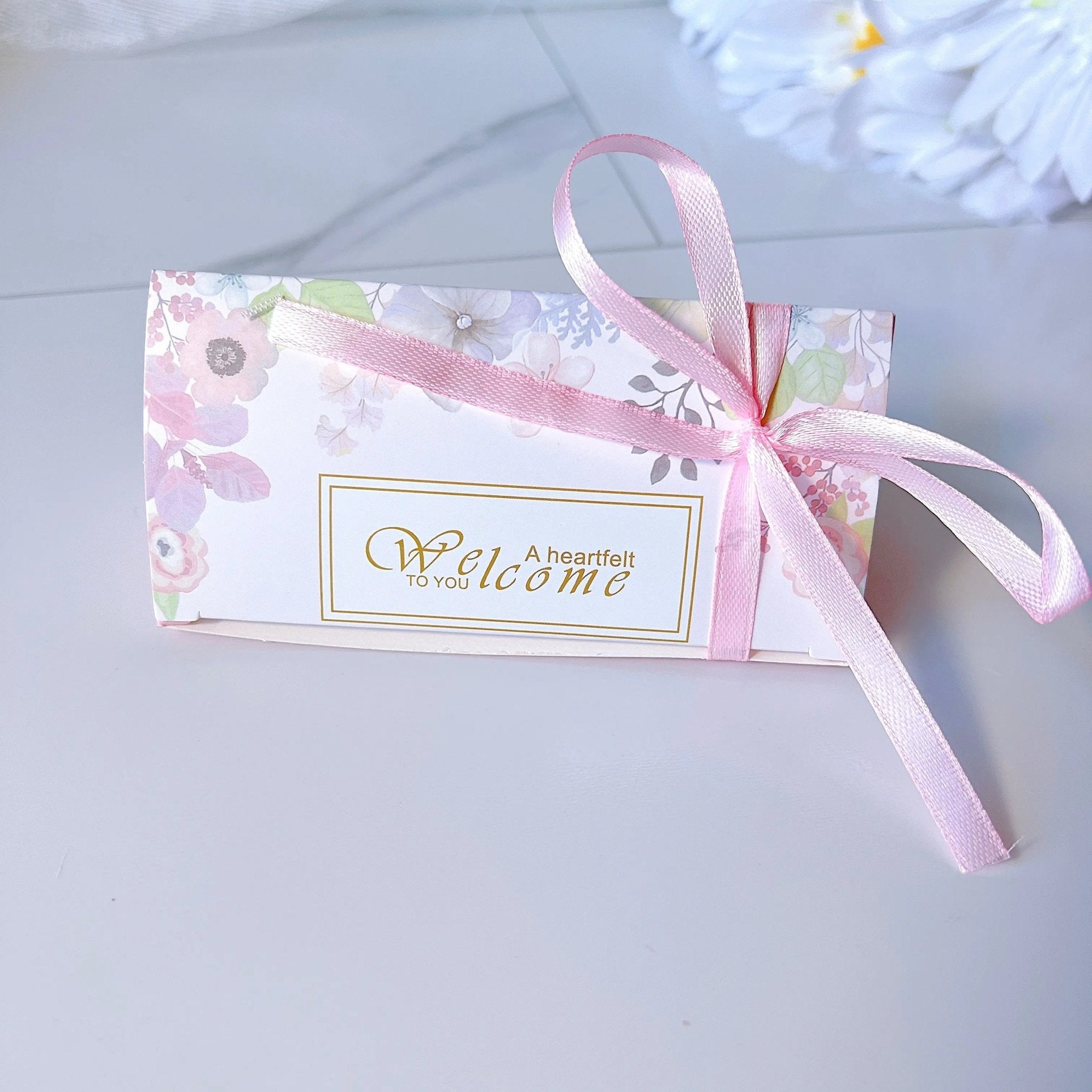 Triangle Wedding Favor Boxes with Ribbon 50 Pcs - Flowers Gift Boxes & Tins