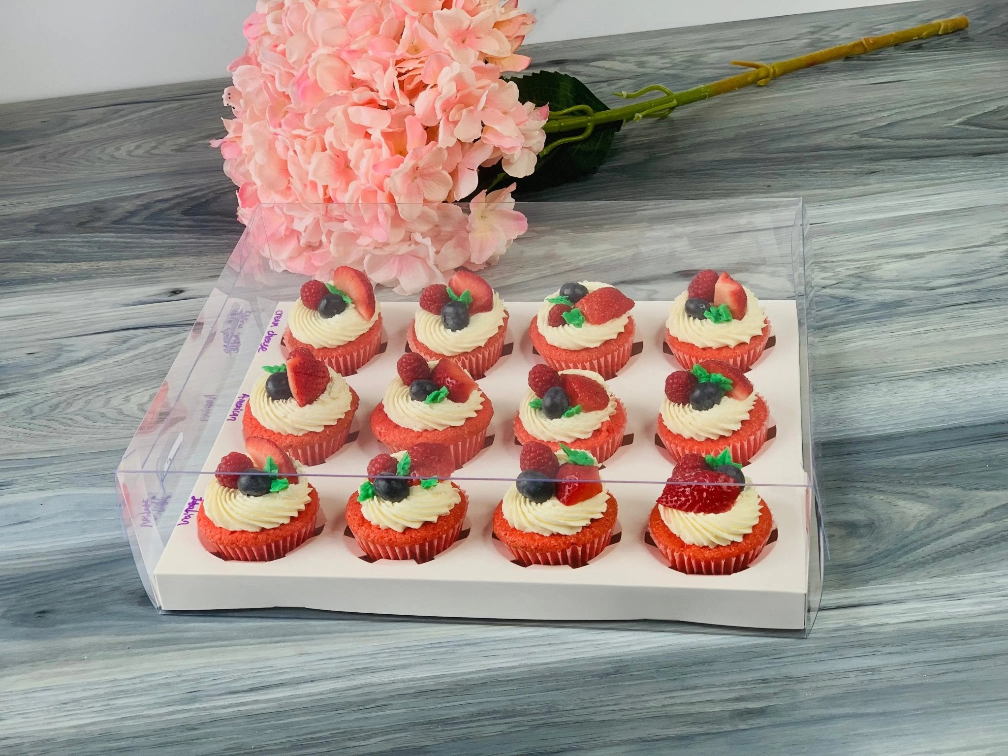Clear Cupcake or Muffin Boxes for 12 Standard Cupcakes with Insert - Cupcake boxes