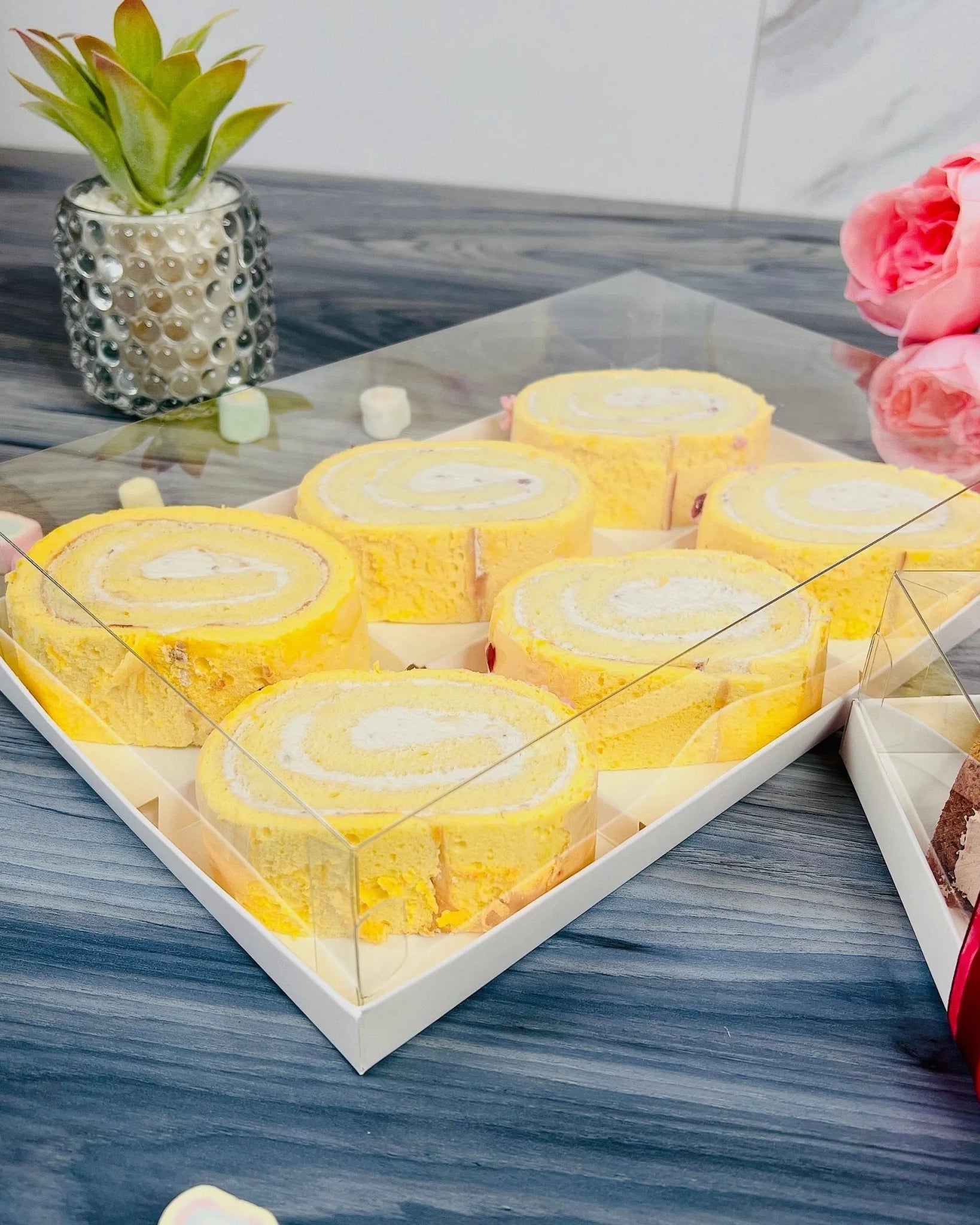 Clear Dessert Boxes With 4, 6 Holes - Donuts Box - Cookie Boxes - D06Sweet Degrees Kitchen