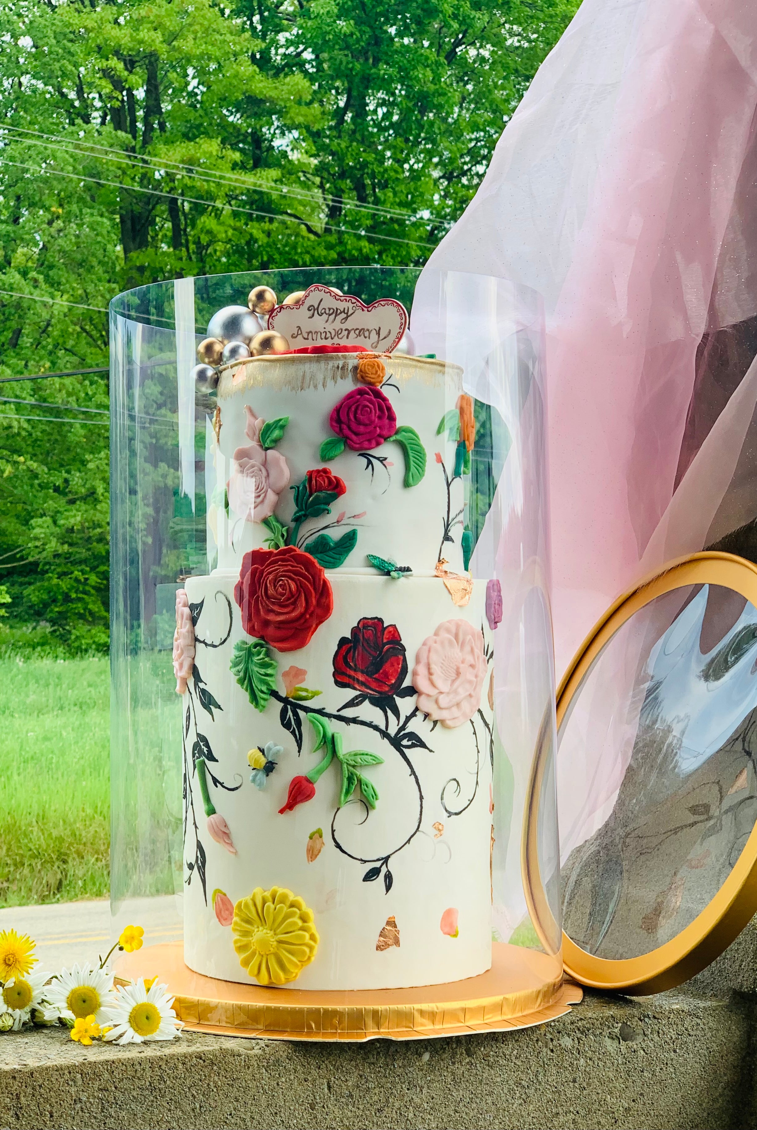 Extra Tall and Large Round Clear Cake Box