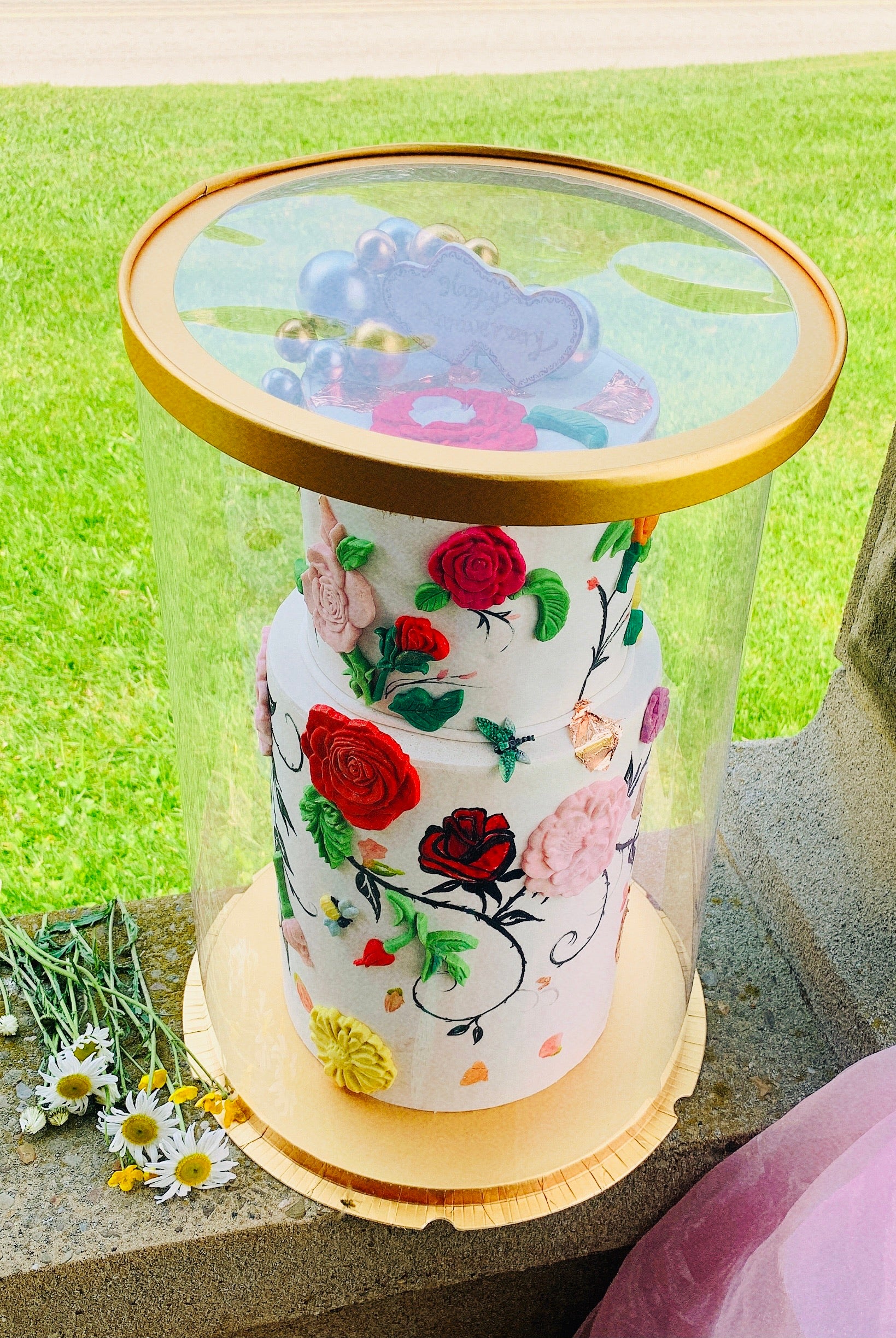 11.75"D x 17.5"H Extra Tall and Large Round Clear Cake Box