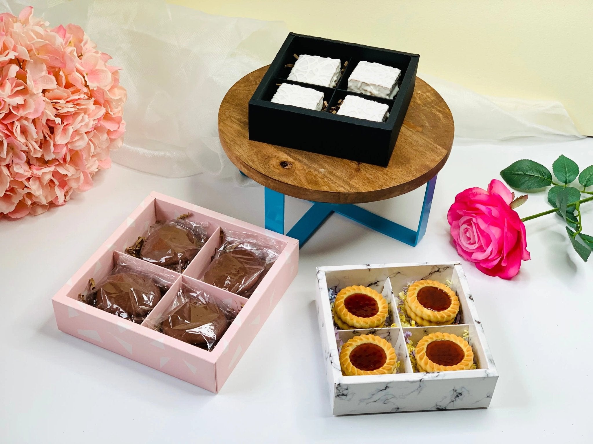 Pastry Dessert Cookie Boxes With 4 Holes 10 Packs - Take - Out Containers