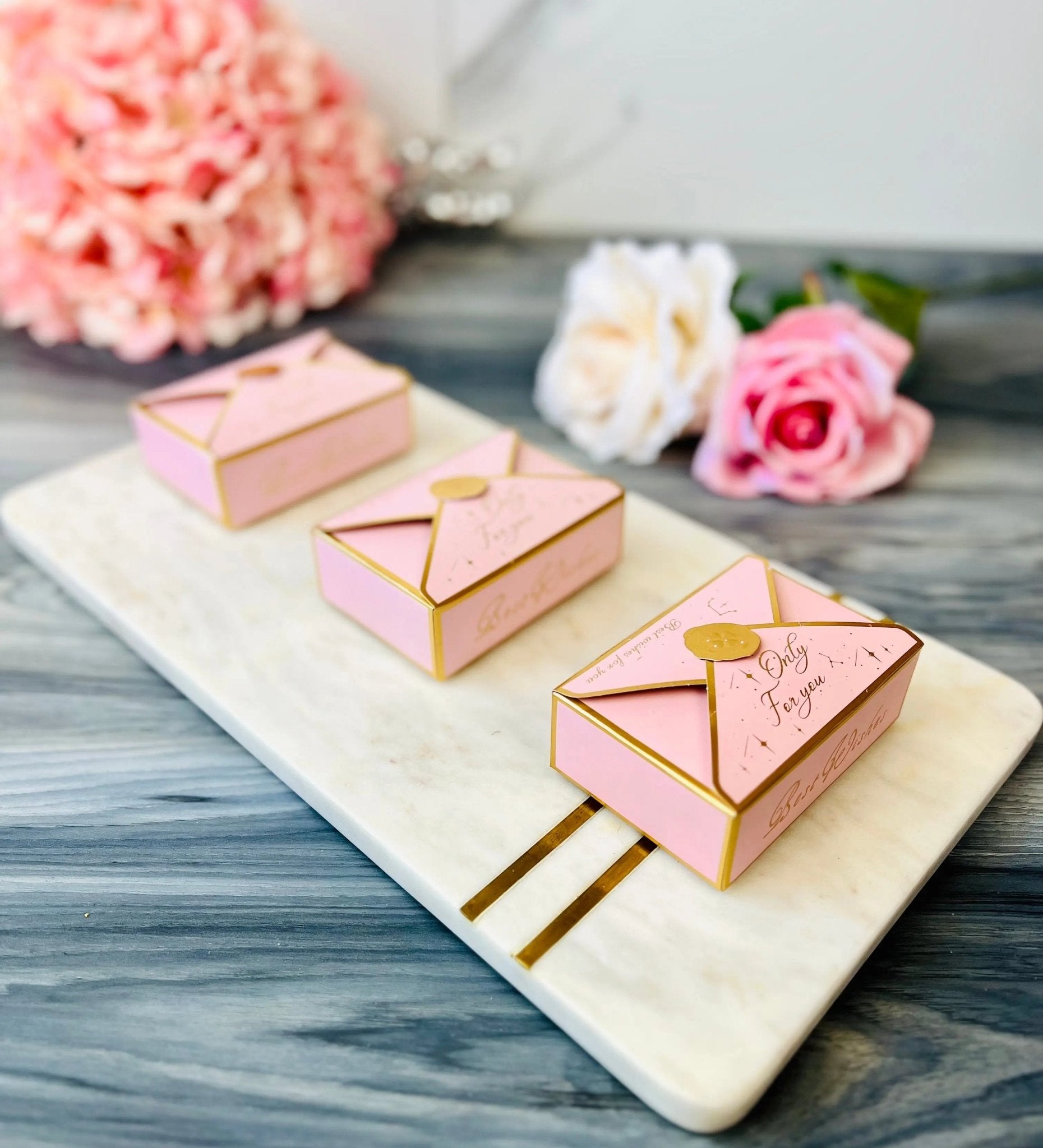 Vintage Wax Seal Envelope Wedding Favor Boxes - 50 Pack Gold Accent Party Favor Boxes for Bridal Shower & Events