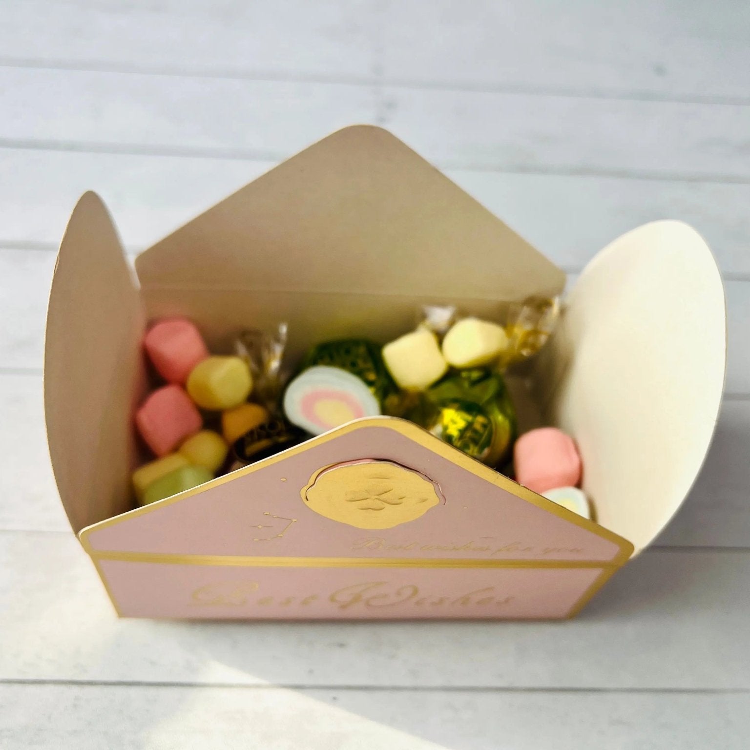 Vintage Wax Seal Envelope Wedding Favor Boxes - 50 Pack Gold Accent Party Favor Boxes for Bridal Shower & Events - Gift Boxes & Tins