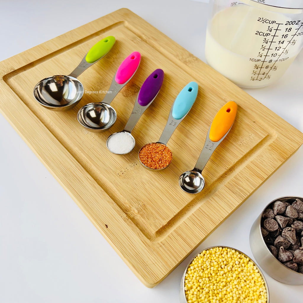 Stainless steel measuring cups and spoons set
