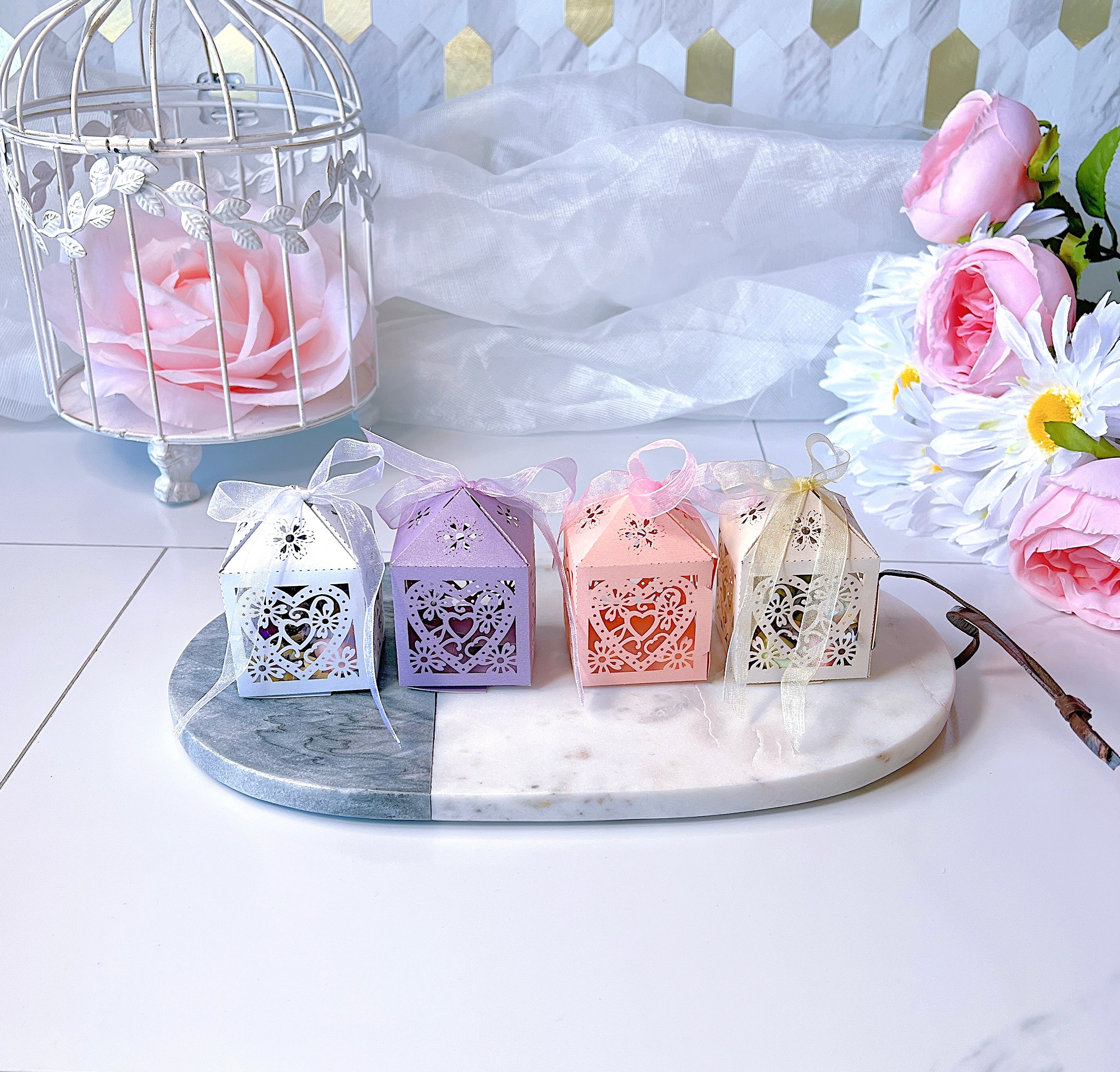 Love Heart Lace Ribbon Wedding Favor Boxes