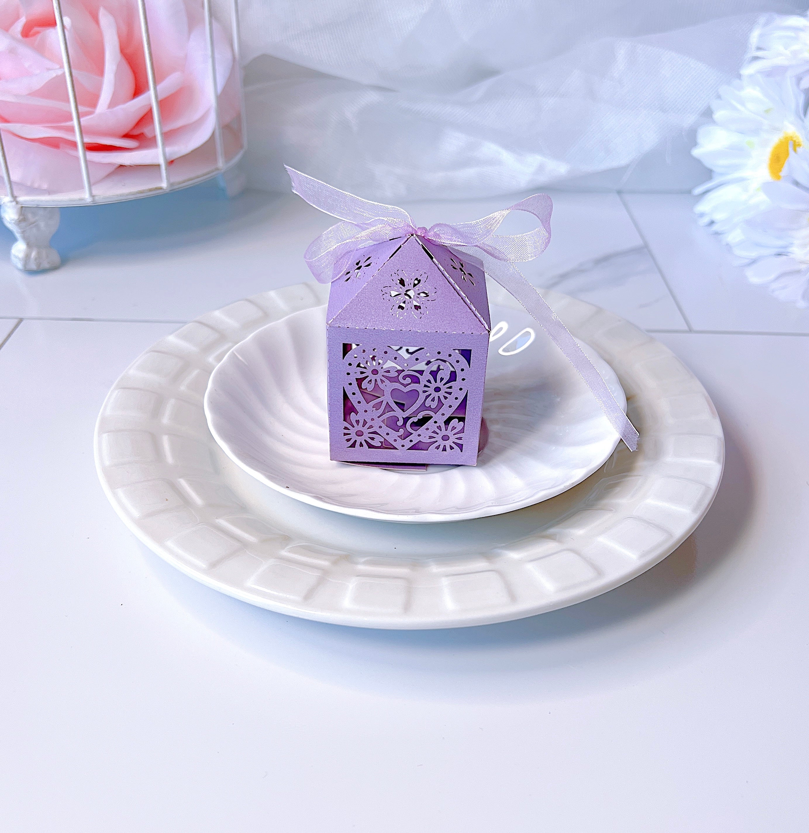 Love Heart Lace Ribbon Wedding Favor Boxes