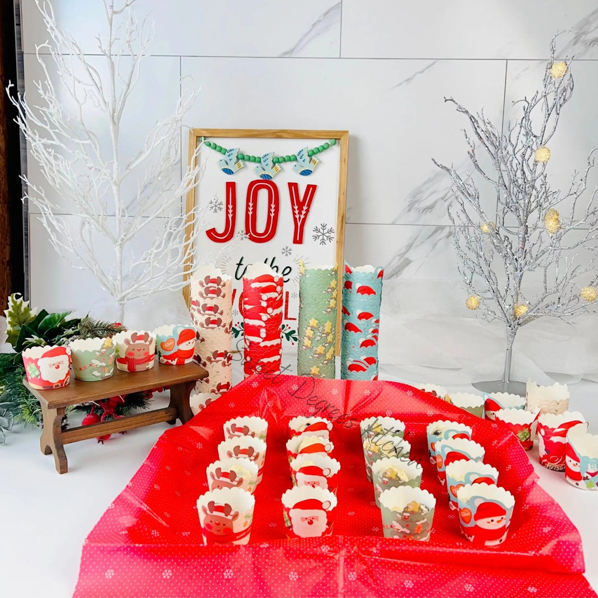 Christmas Holiday Cupcake and Muffin Baking Liners 50 PCs Sweet Degrees Kitchen