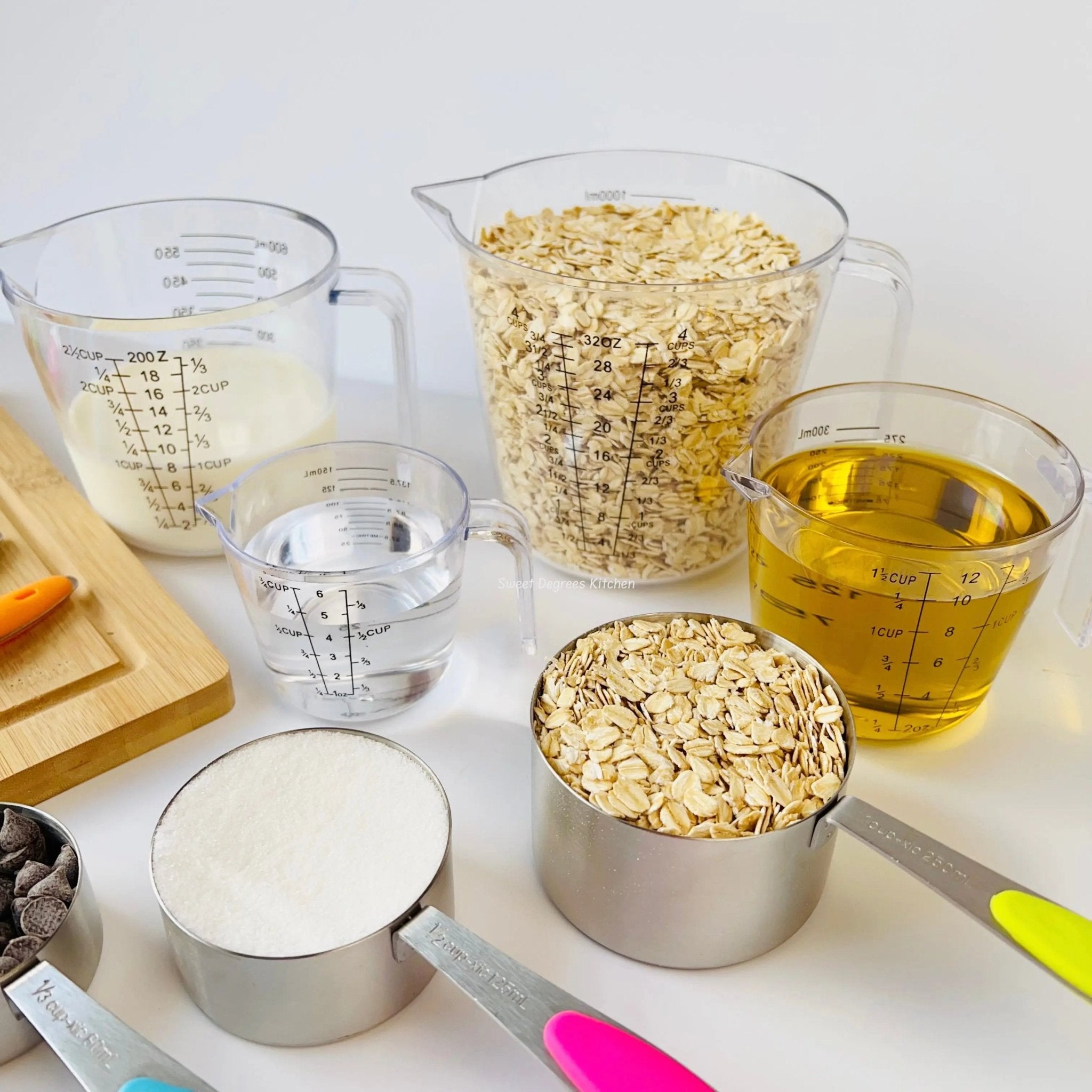 Plastic Measuring Cups for Dry and Liquid Ingredients 4 Pieces -  measuring cups and spoons