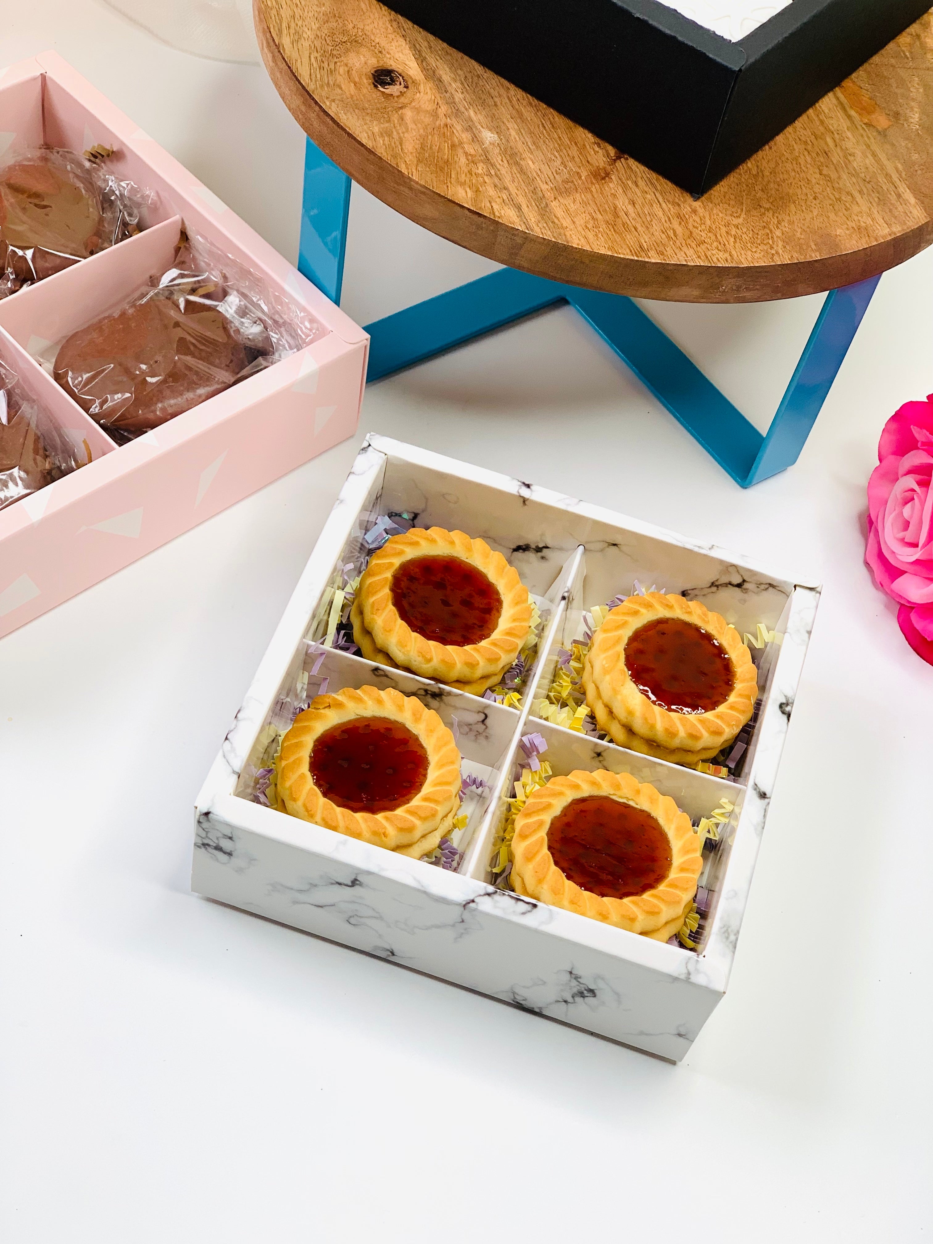 10 Packs Pastry Dessert Cookie Boxes With 4 Holes