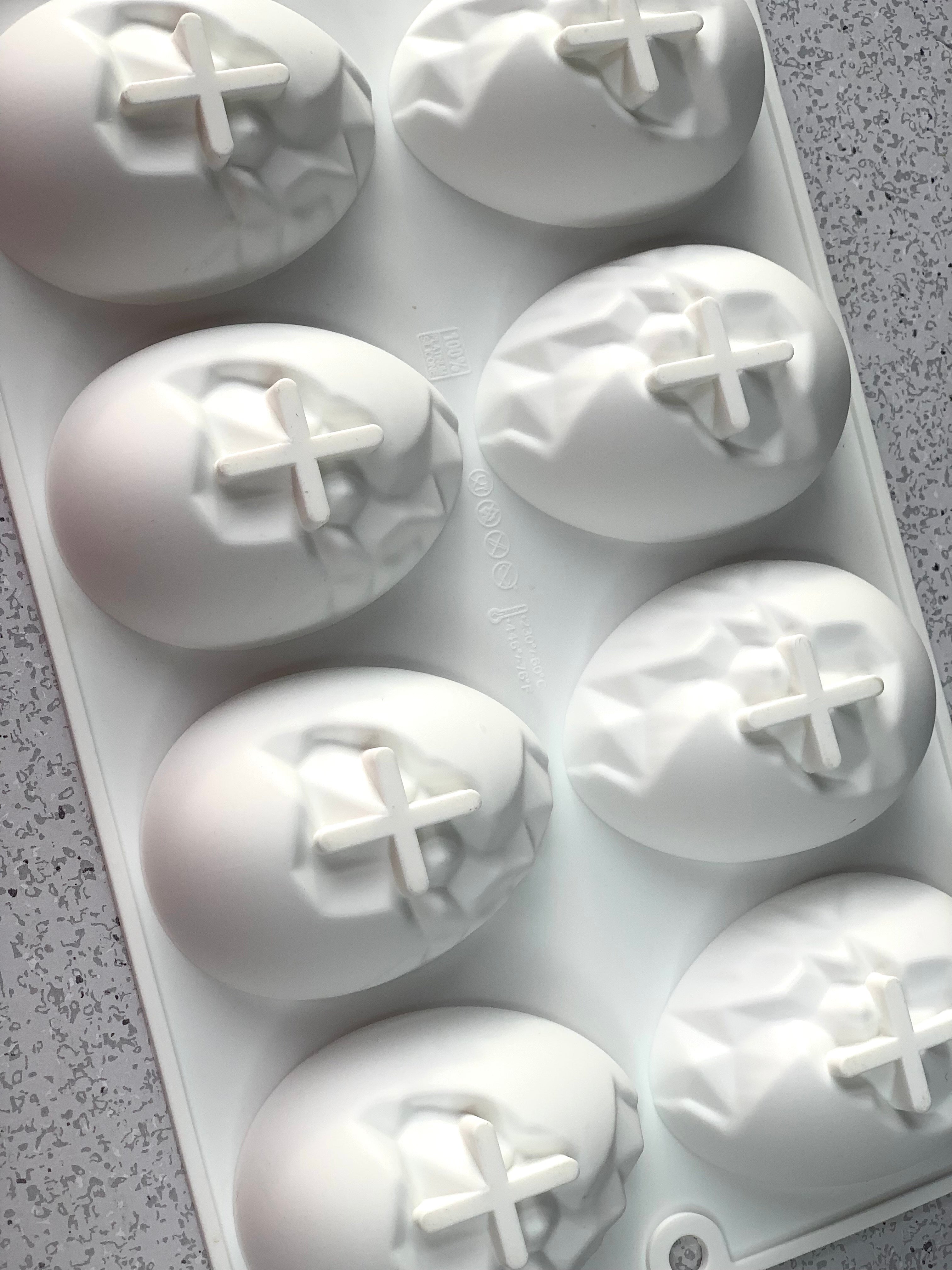 Diamond Cracked Egg Mold