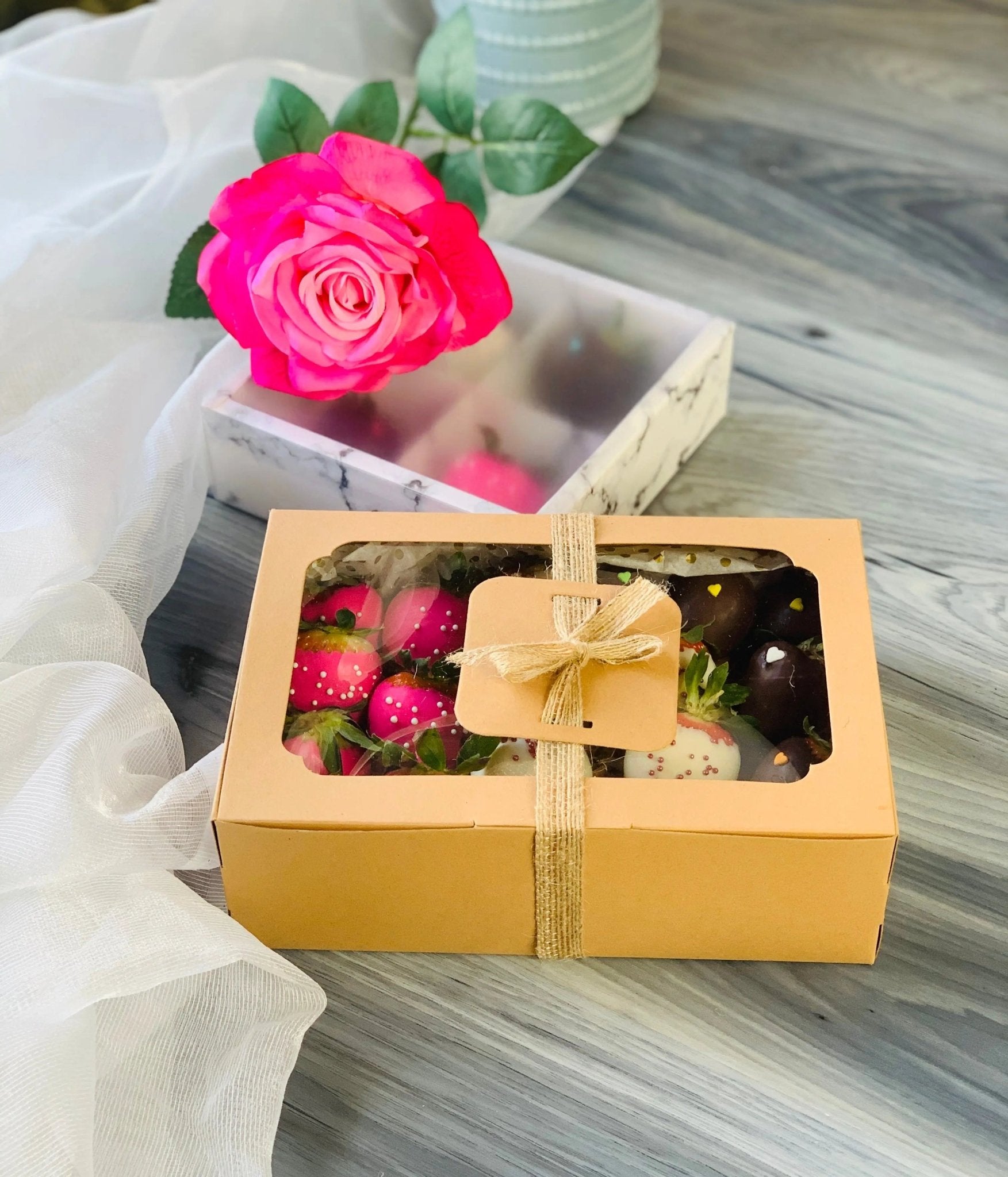 Cookie Boxes With Window Plus Tags and Linen Ribbon - Bcookie12 Take - Out Containers