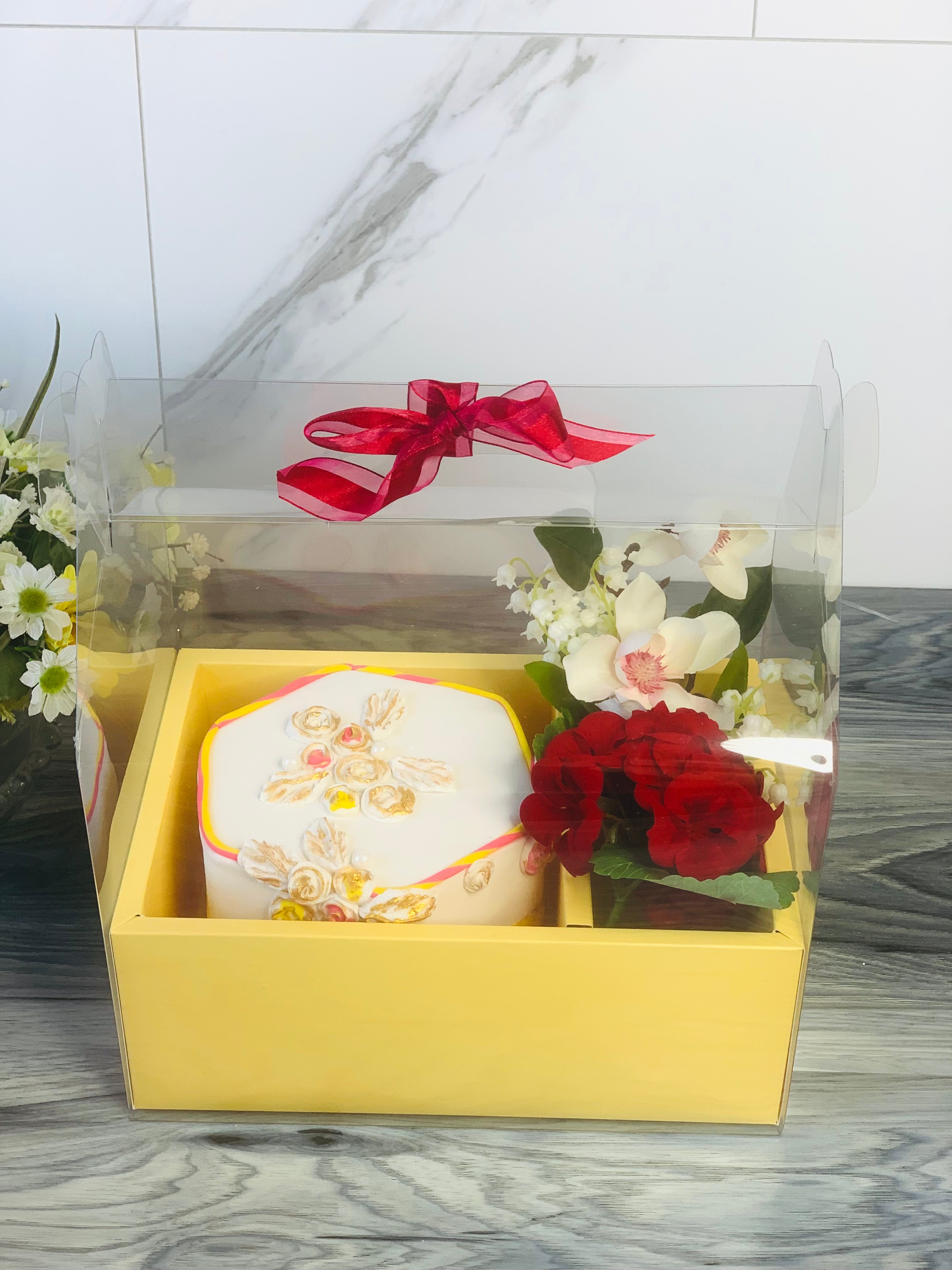 Clear Cake Flower Box with Handle - Gift box