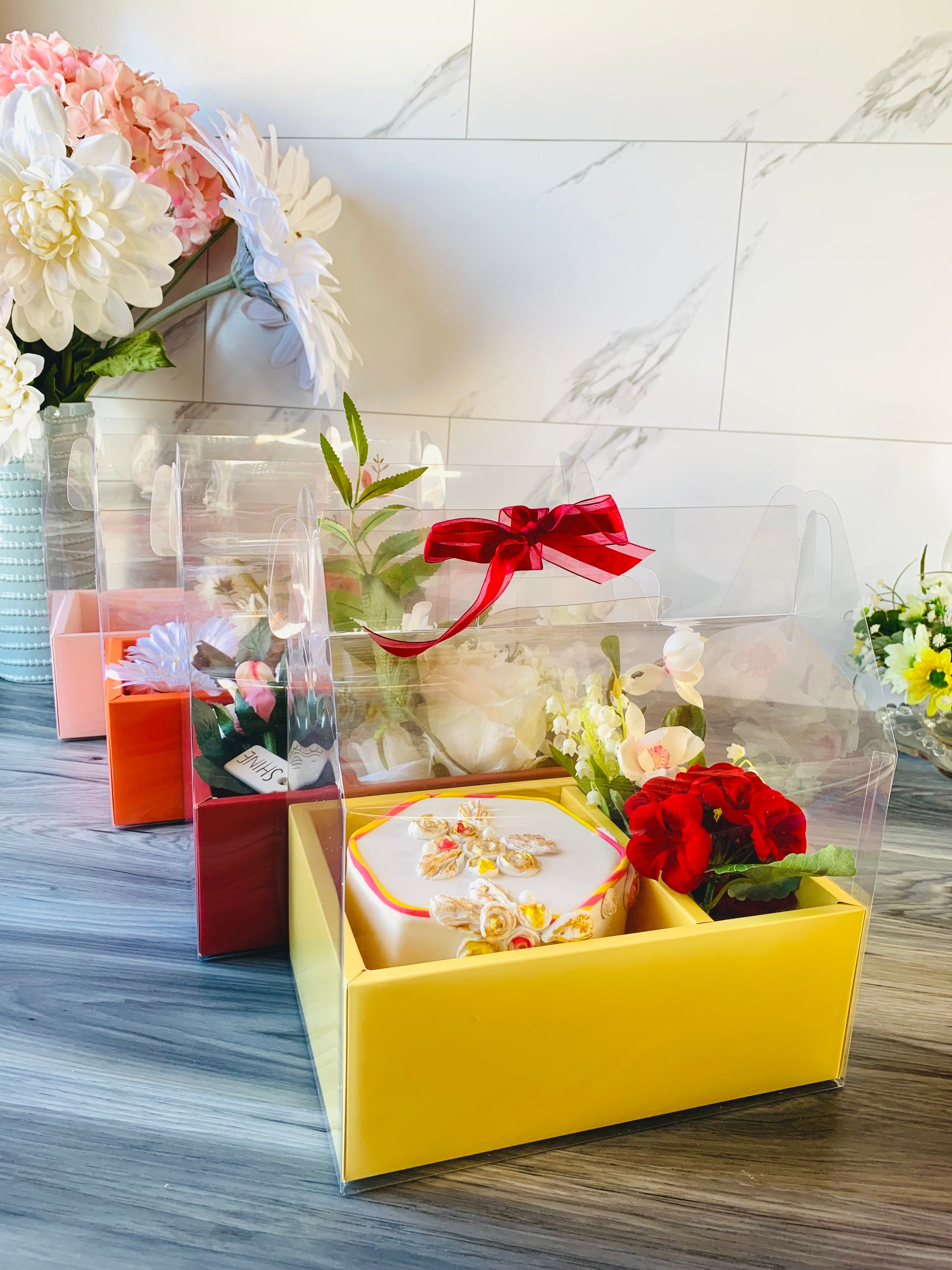 Clear Cake Flower Box with Handle - Gift box